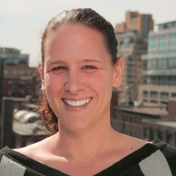 Amy Tokic ThatFluffingDog.com